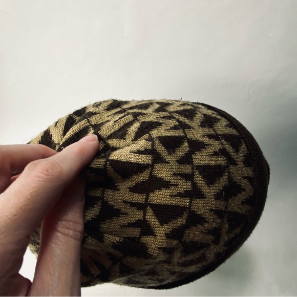 Michael Kors Knit Cuffed Beanie Foldover Hat Tan Brown Logo Pattern - Picture 8 of 11